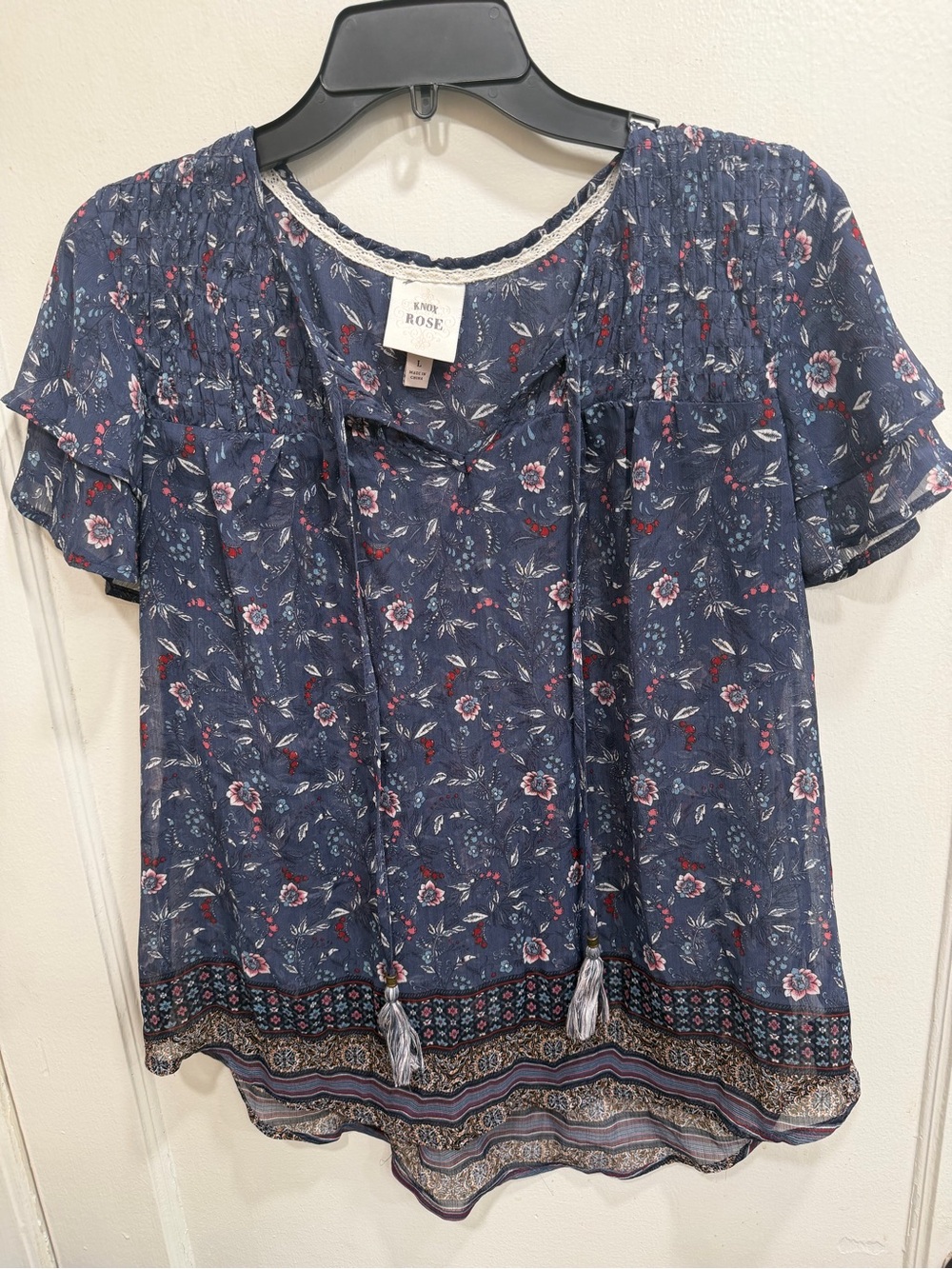 ❤️💜 5 for $20! Knox Rose Navy Floral Tassel Peasant Blouse